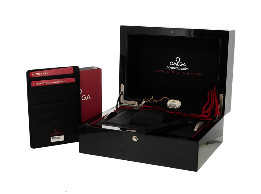 Omega Speedmaster Dark Side of the Moon 311.92.44.51.01.003 Image 5